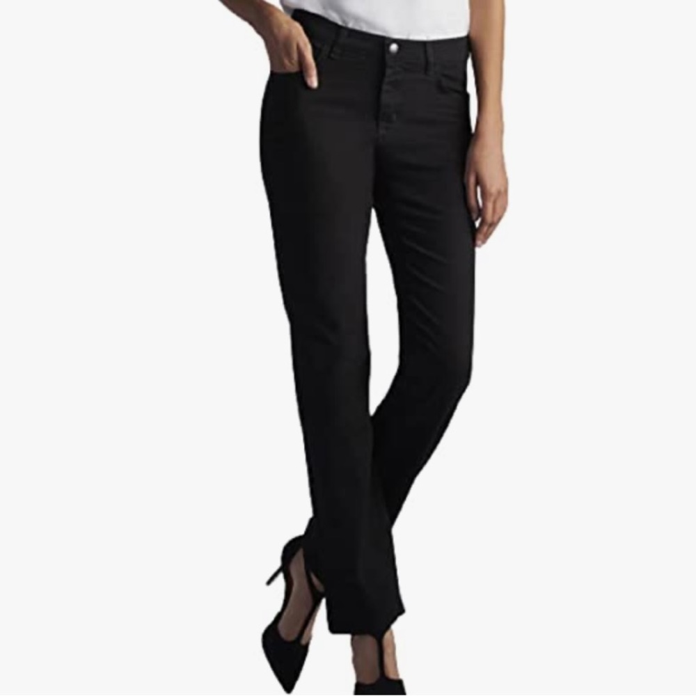 🌸Lee Women's Relaxed Fit Straight Leg Jean